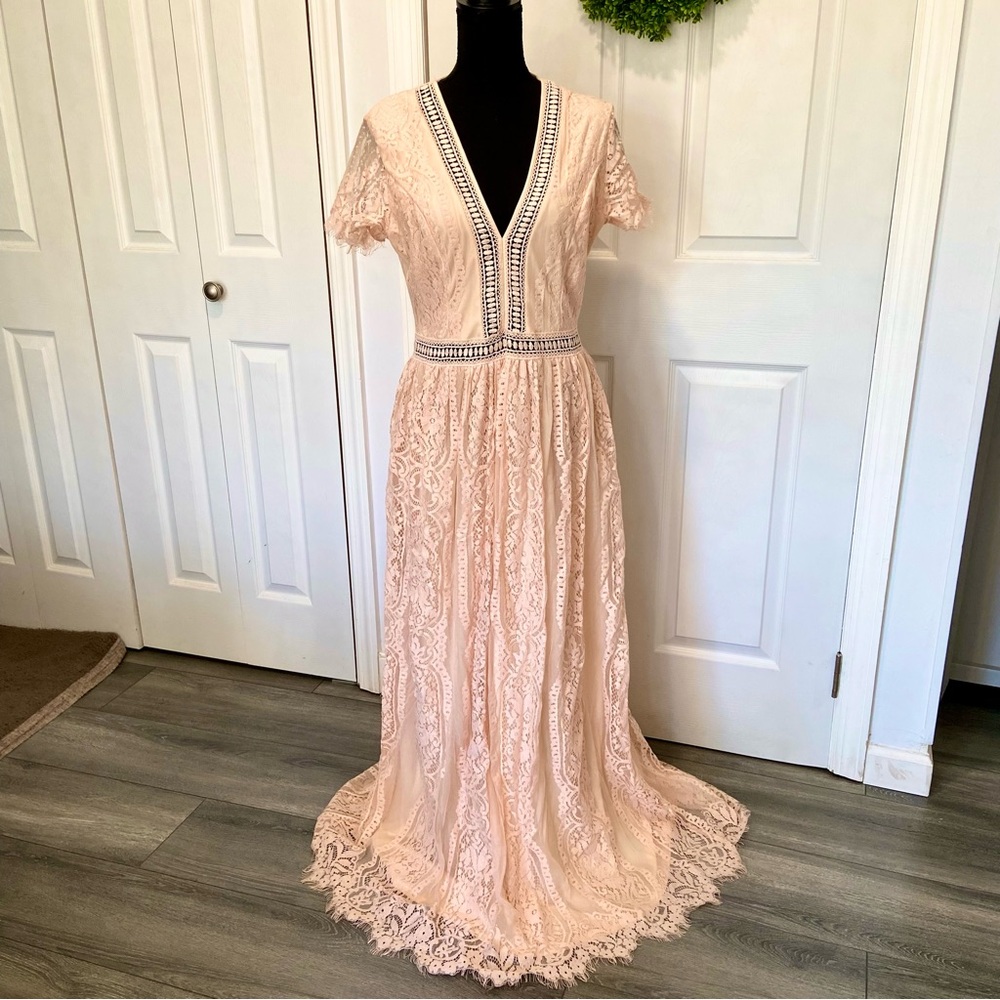 Floral Lace Maxi Dress